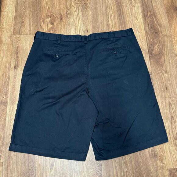 Lands End Mens Solid Black Chino Shorts Size 42 Cotton Blend 10.5" Inseam - Picture 2 of 9